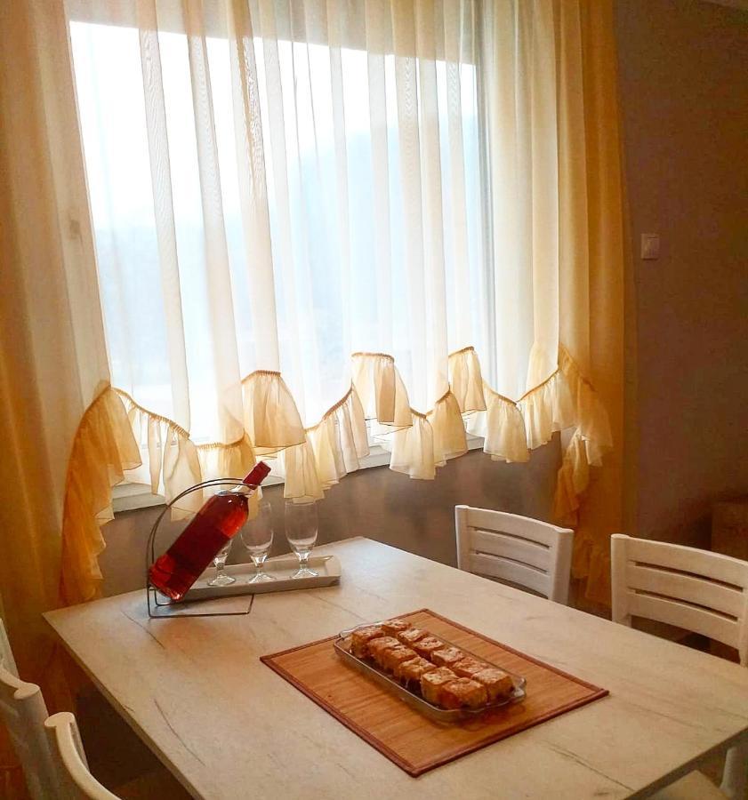 Apartman Cherry Gradac วาลเยโว ภายนอก รูปภาพ